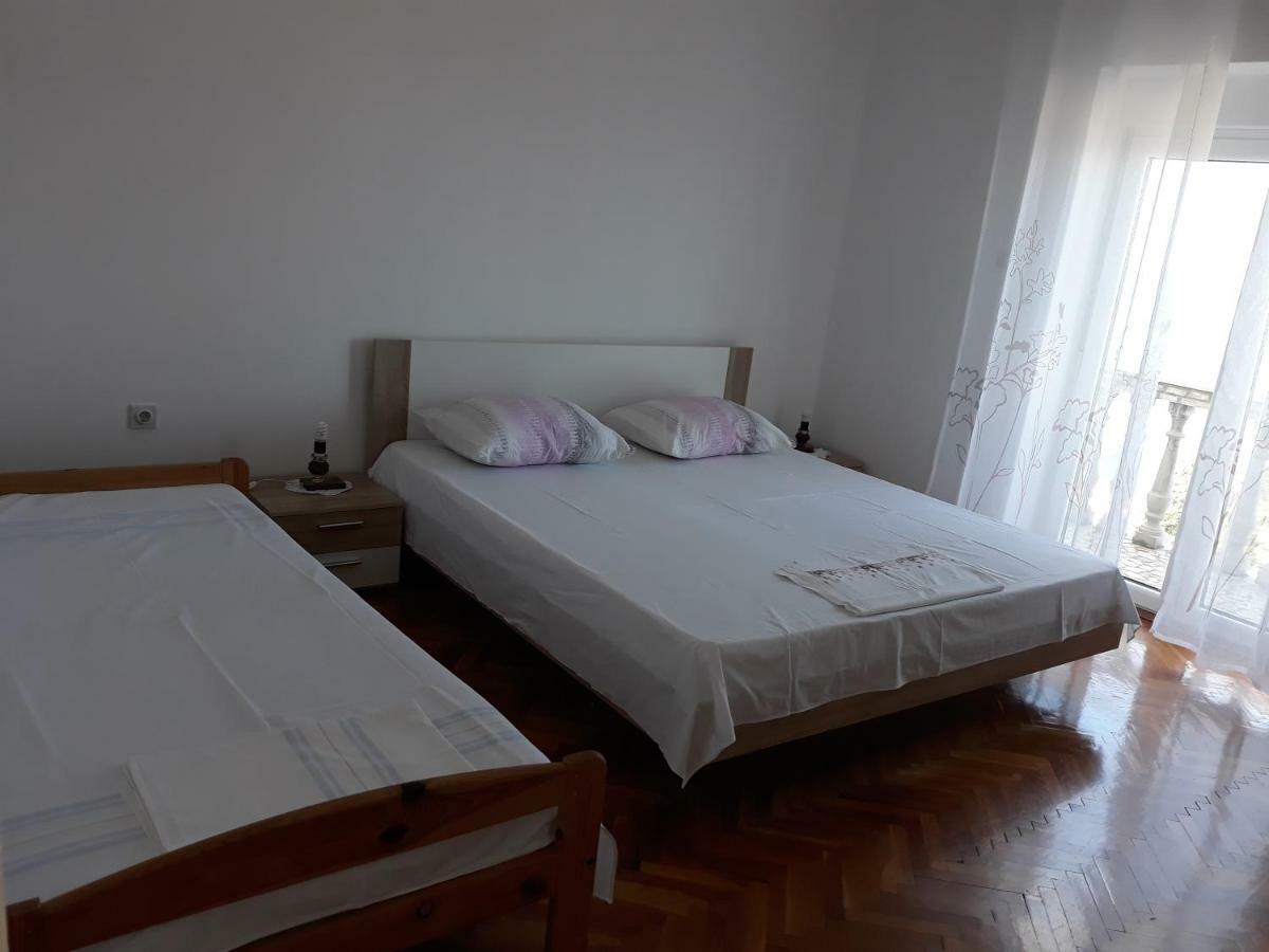 Dada Appartement Senj  Buitenkant foto